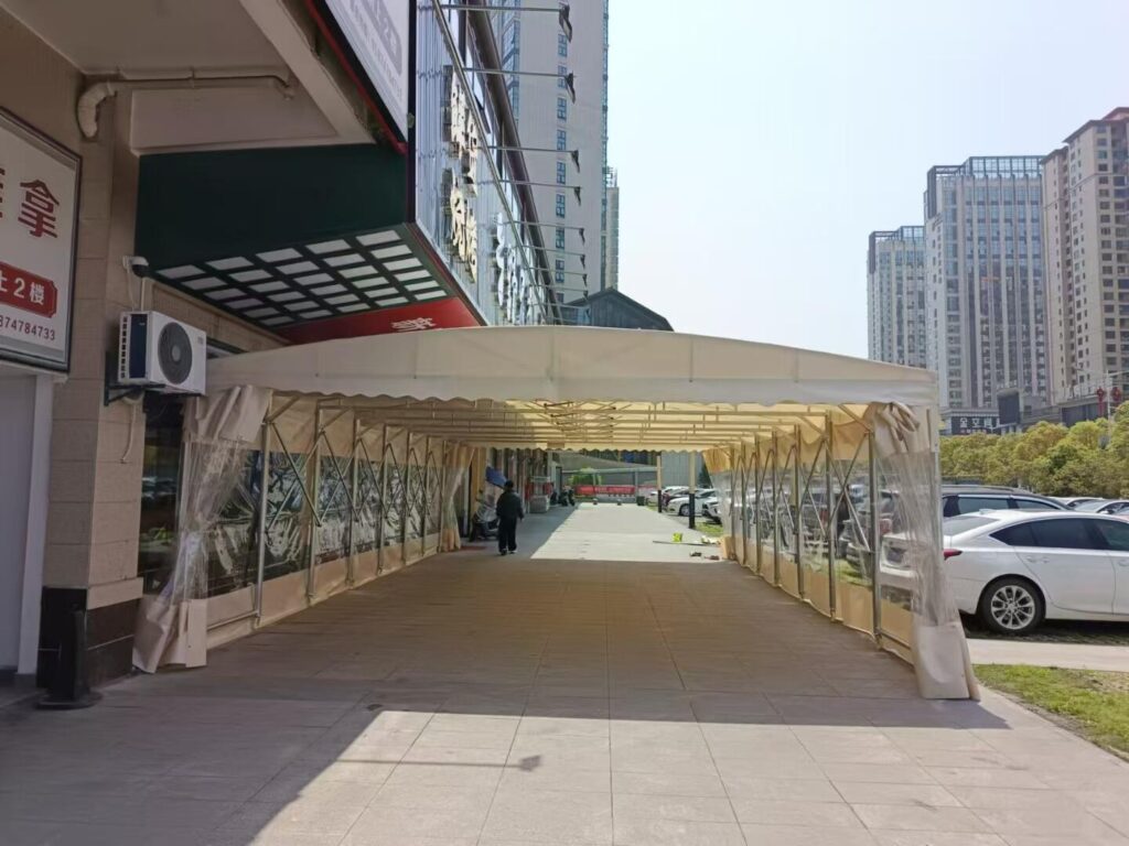 Custom Ground-Mounted Manual Retractable Awning for Outdoor Dining Custom Ground-Mounted Manual Retractable Awning for Outdoor Dining